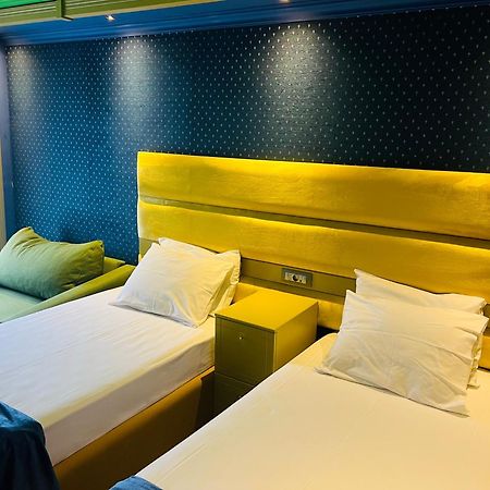 Hotel Craiova By Phoenicia Blue View Olimp Ngoại thất bức ảnh