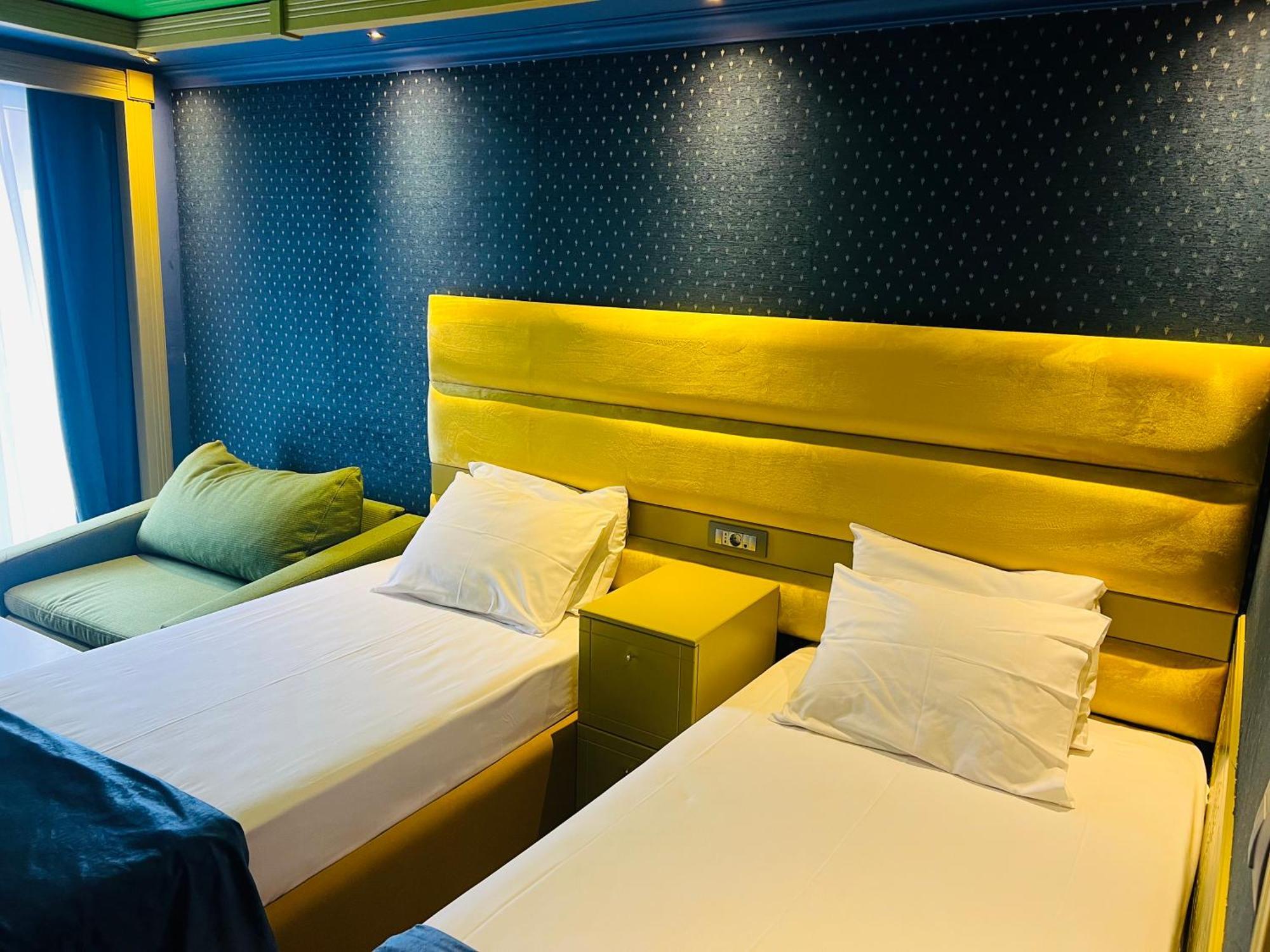 Hotel Craiova By Phoenicia Blue View Olimp Ngoại thất bức ảnh