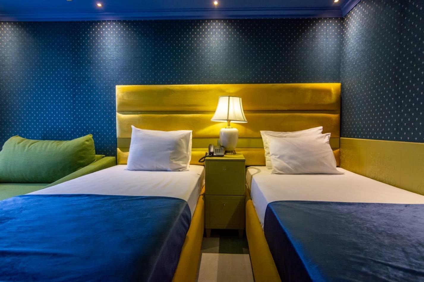 Hotel Craiova By Phoenicia Blue View Olimp Ngoại thất bức ảnh
