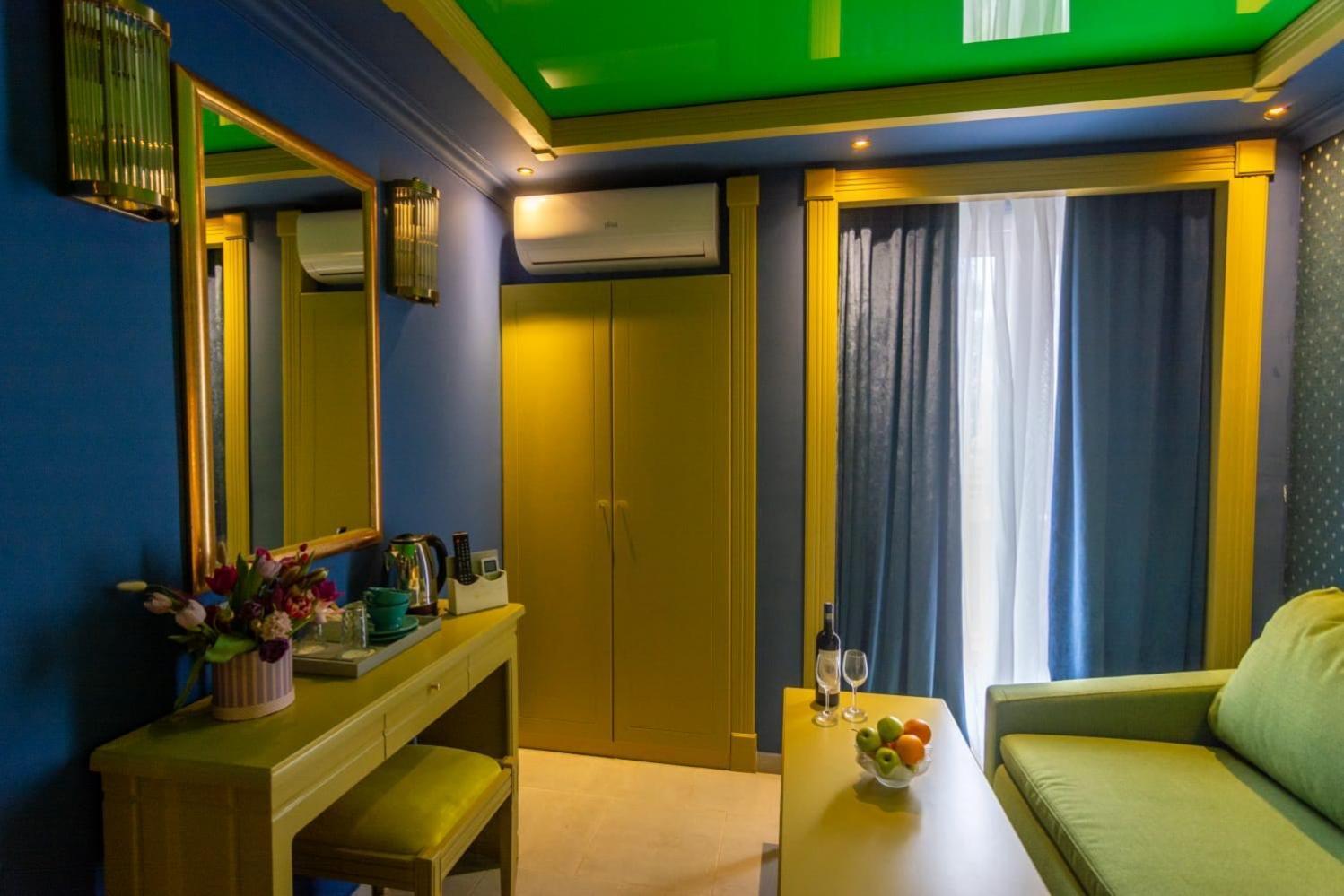 Hotel Craiova By Phoenicia Blue View Olimp Ngoại thất bức ảnh