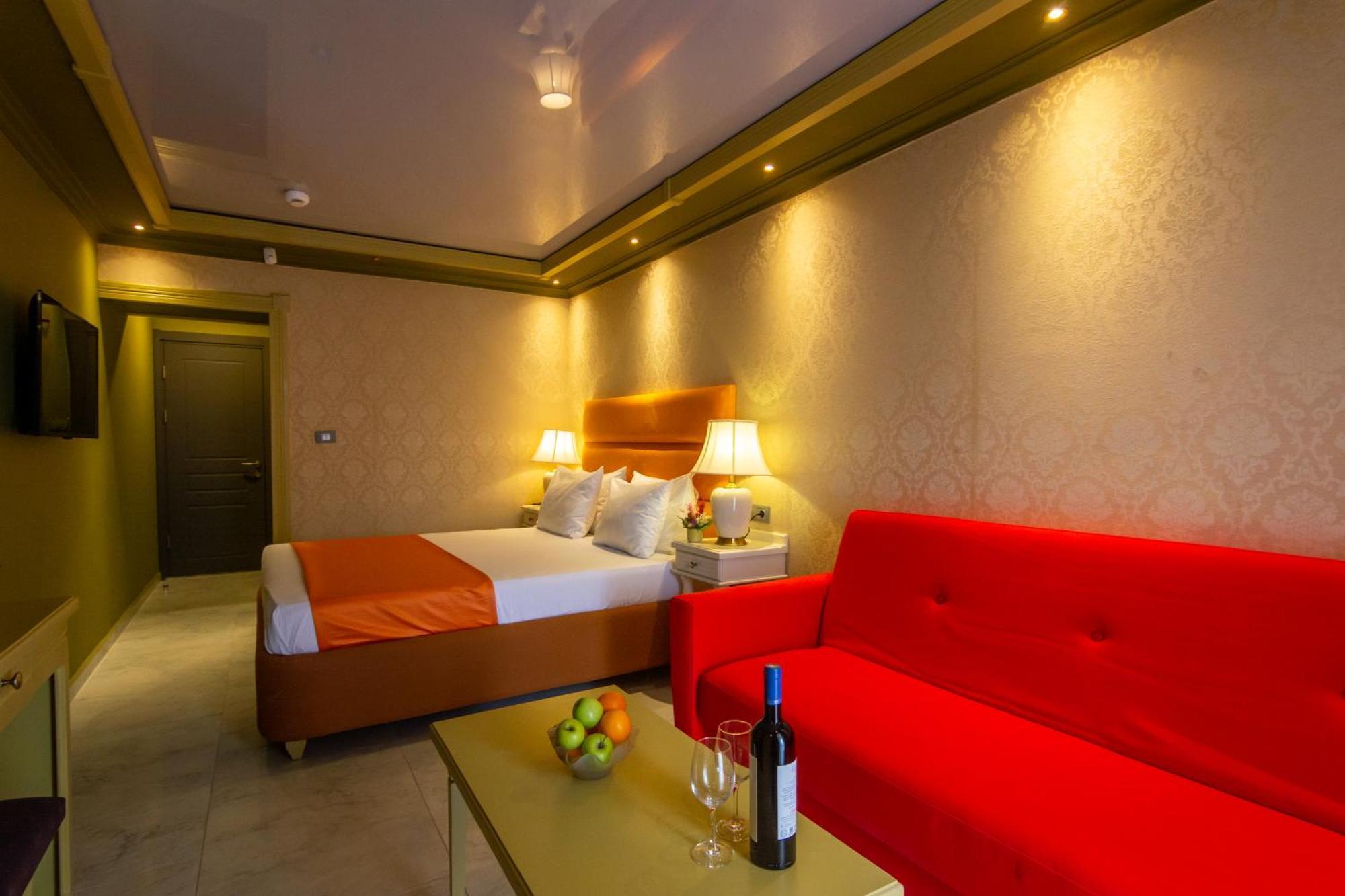 Hotel Craiova By Phoenicia Blue View Olimp Ngoại thất bức ảnh