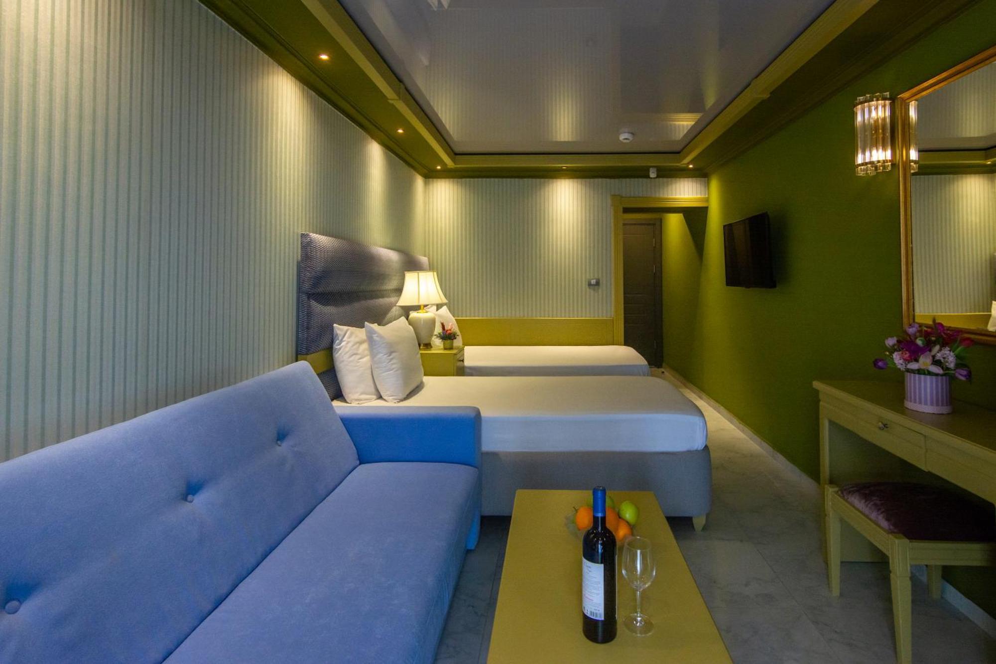 Hotel Craiova By Phoenicia Blue View Olimp Ngoại thất bức ảnh